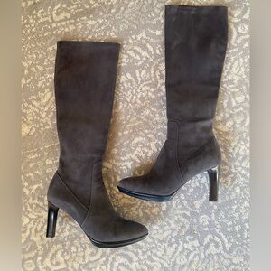 Aquatalia Rhumba Knee-High Gray Suede Boots (Size 9)